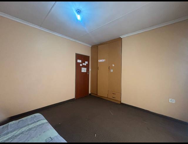 5 BEDROOM HOUSE FOR SALE IN BEDWORTH PARK